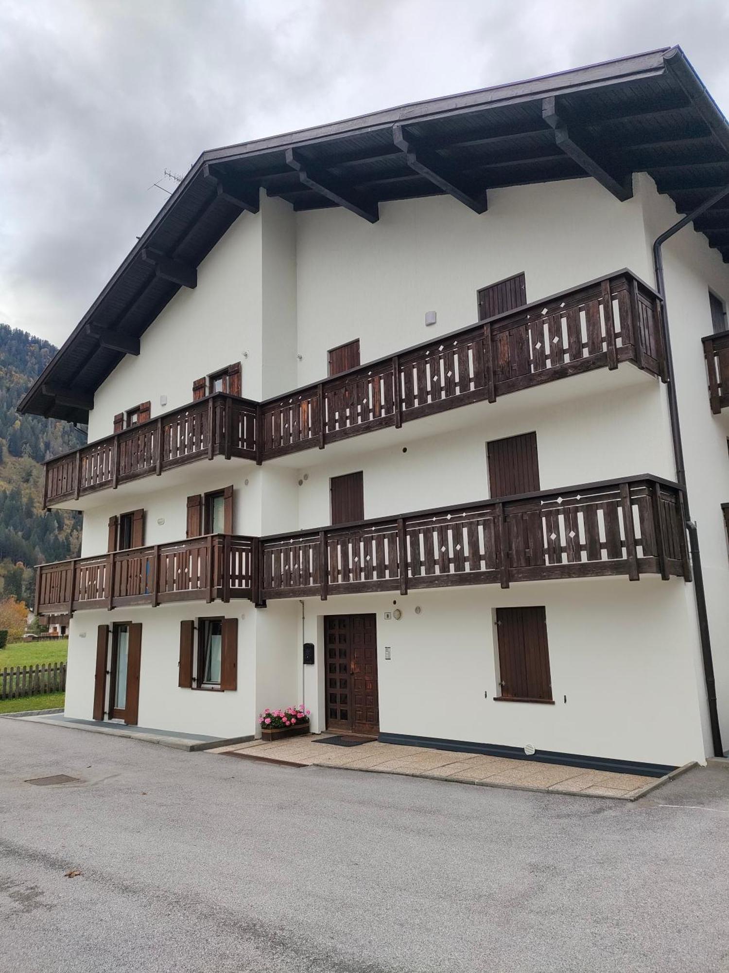 Pinzolocasa Villa Buitenkant foto